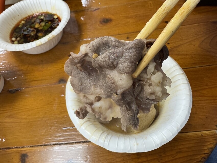 【台北中正美食】藍記麻辣鍋,在地30多年的傳統口味火鍋,鴨血 【台北中正美食】藍記麻辣鍋,在地30多年的傳統口味火鍋,鴨血