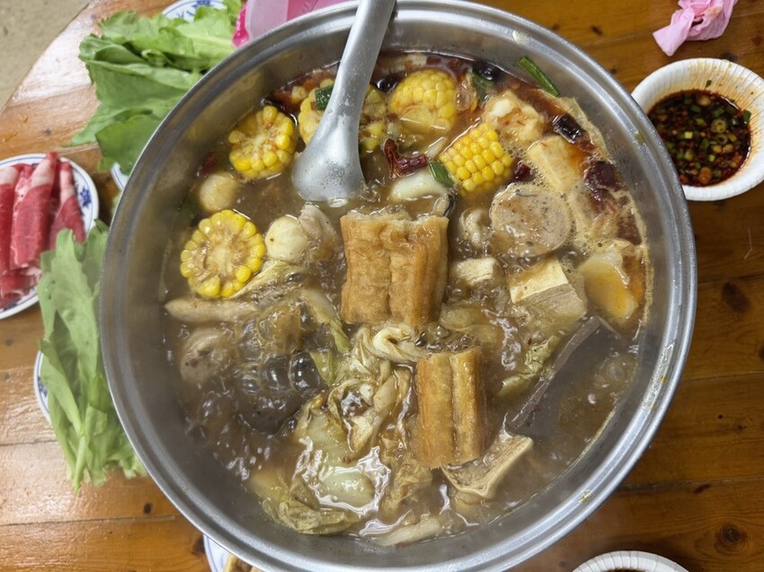 【台北中正美食】藍記麻辣鍋,在地30多年的傳統口味火鍋,鴨血 【台北中正美食】藍記麻辣鍋,在地30多年的傳統口味火鍋,鴨血