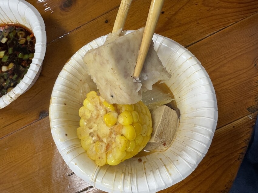 【台北中正美食】藍記麻辣鍋,在地30多年的傳統口味火鍋,鴨血 【台北中正美食】藍記麻辣鍋,在地30多年的傳統口味火鍋,鴨血