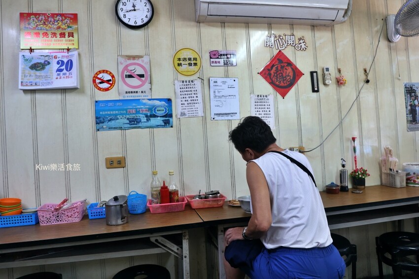 彰化金記牛肉麵超高CP值！牛肉麵70元還免費加麵，銅板價吃超飽。