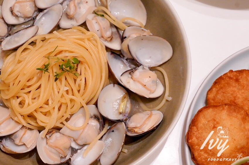 Lady nara|台中三井outlet美食推薦,全新菜單上線,創意的新泰式料理,就連辣度都能調整,必點打拋豬、泰式河粉、冬蔭湯、舒芙蕾!! - 艾薇覓食趣