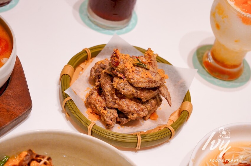 Lady nara|台中三井outlet美食推薦,全新菜單上線,創意的新泰式料理,就連辣度都能調整,必點打拋豬、泰式河粉、冬蔭湯、舒芙蕾!! - 艾薇覓食趣