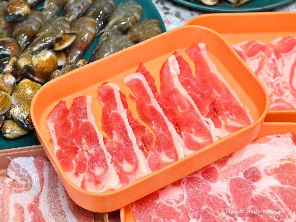 絕品饕鍋｜台中海線高CP值吃到飽！只要539元起，享肉品、海鮮、蔬菜、熟食、甜點等無限放題 - 糖糖's 享食生活