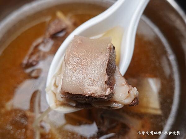 帶皮羊肉湯-竹崎老店肉圓羊肉湯總店 (2).jpg