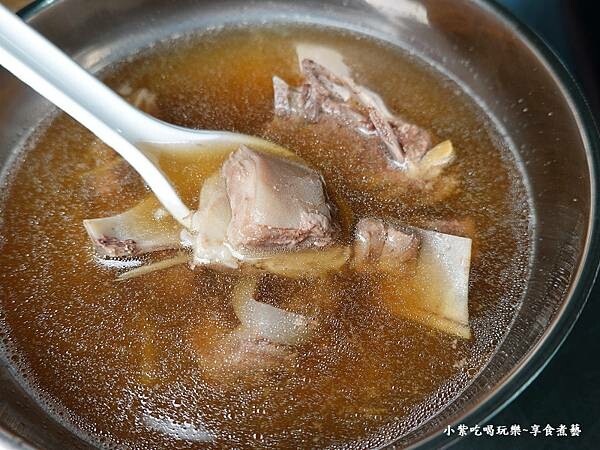 帶皮羊肉湯-竹崎老店肉圓羊肉湯總店 (1).jpg