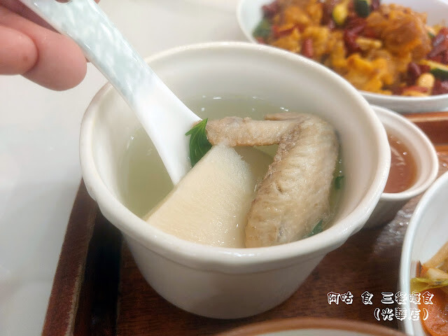 【高雄Ω前鎮區】三餐暖食（光華店）｜米其林指南2024推薦餐