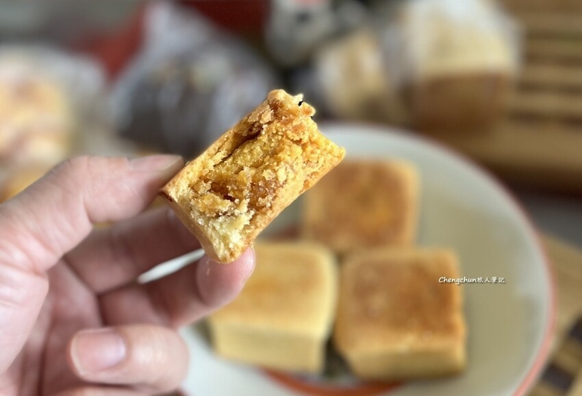 基隆70年老店【老成香金記食品店】愛不釋口酥皮鳳凰酥，超高性