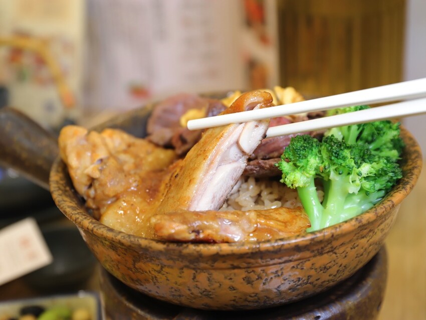 Mochi Mochi 鬆餅屋:必吃日本釜飯一飯三吃超澎湃/舒芙蕾鬆餅完美甜點/台南三井店午晚餐推薦