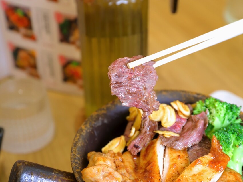 Mochi Mochi 鬆餅屋:必吃日本釜飯一飯三吃超澎湃/舒芙蕾鬆餅完美甜點/台南三井店午晚餐推薦