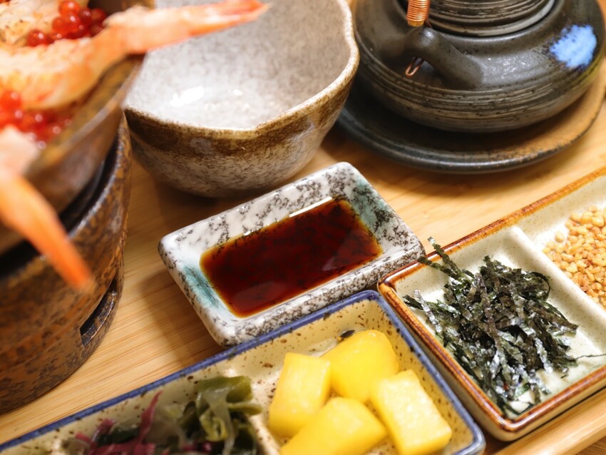 Mochi Mochi 鬆餅屋:必吃日本釜飯一飯三吃超澎湃/舒芙蕾鬆餅完美甜點/台南三井店午晚餐推薦