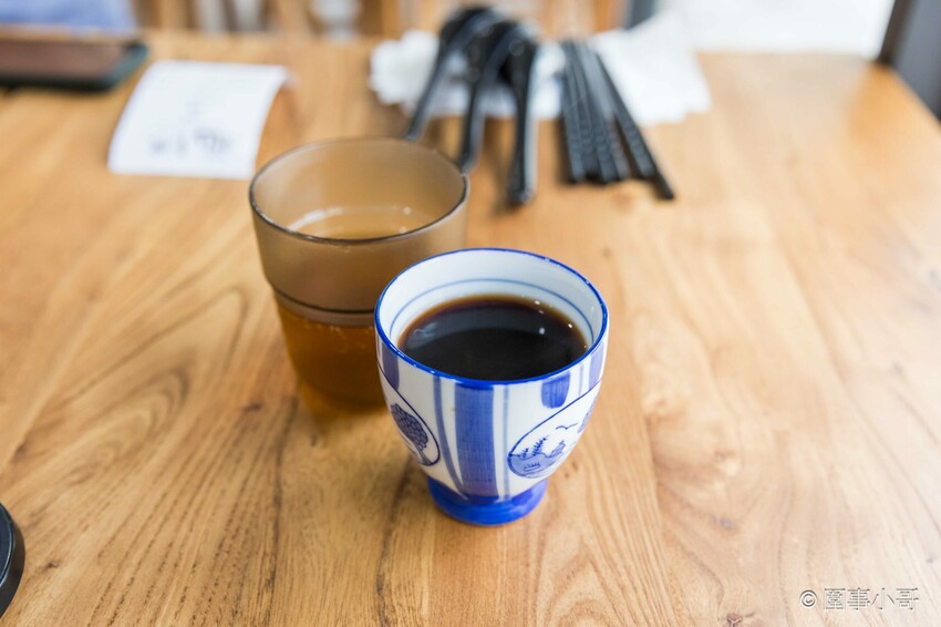 宜蘭羅東美食推薦-甩壹碗雲南米線專賣店，十幾種佐料任你加，老闆記憶裡的雲南米線就要這樣吃才好吃！！！ @圍事小哥的幸福相框