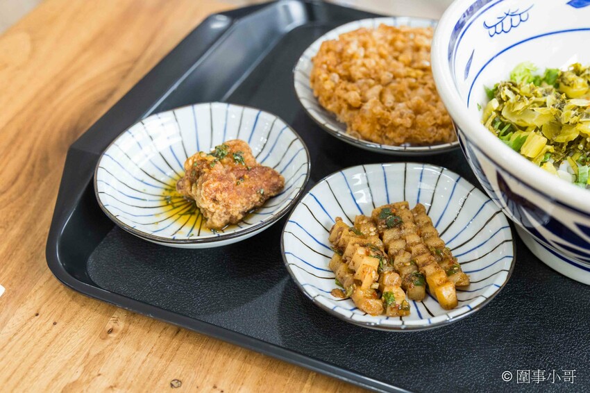 宜蘭羅東美食推薦-甩壹碗雲南米線專賣店，十幾種佐料任你加，老闆記憶裡的雲南米線就要這樣吃才好吃！！！ @圍事小哥的幸福相框