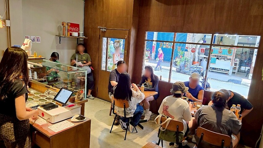 喜啵餐室|懷舊氛圍裡的人氣手作三角飯丸、野菜沙拉,打開食慾美食就在這!!