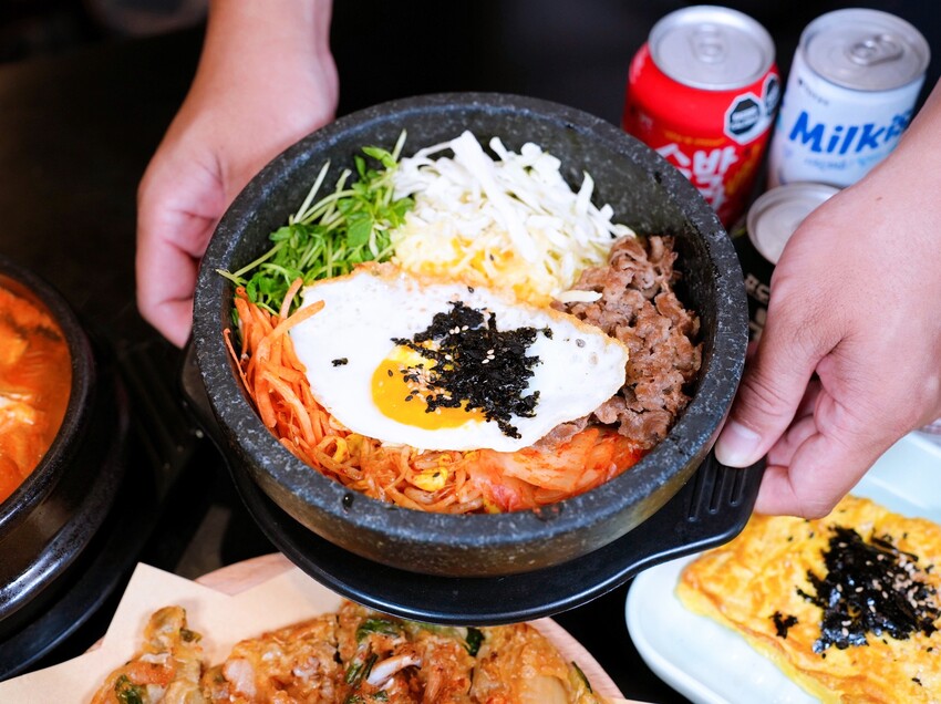 【韓歐尼】韓式麵食,石鍋拌飯,烤肉飯170元起~還有兒童餐及雙人套餐~內用享小菜無限吃到飽!