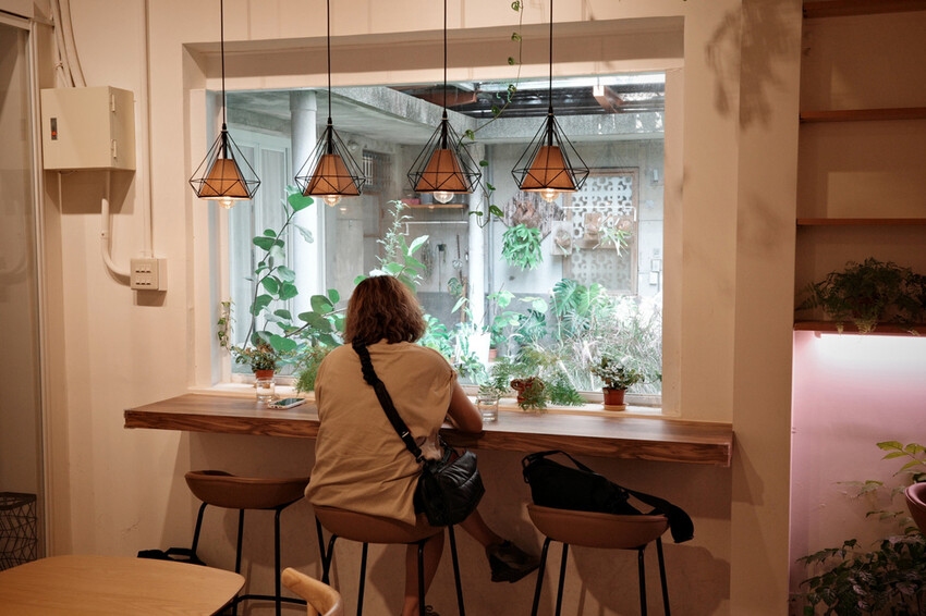 台南咖啡推薦【植也咖啡】成大巷弄裡的咖啡廳秘境│一杯手沖的慢 台南咖啡推薦【植也咖啡】成大巷弄裡的咖啡廳秘境│一杯手沖的慢