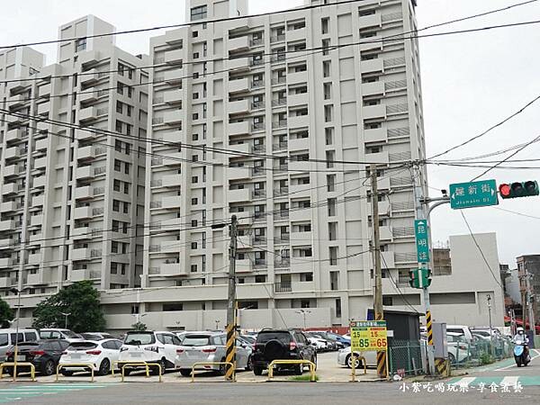 建新收費停車場-阿榿卷麵線 (2).jpg