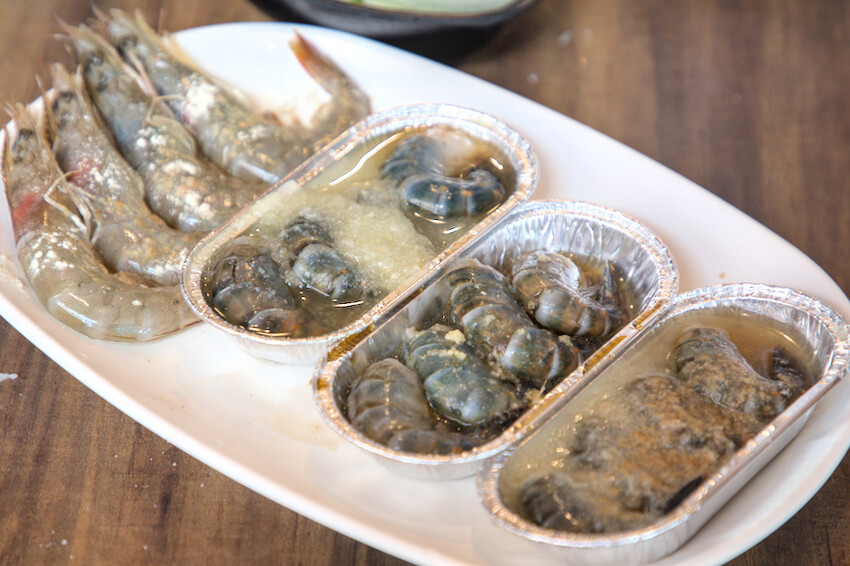 高雄燒肉吃到飽！野饌燒肉楠梓店，現撈活泰國蝦 頂級和牛吃到飽。