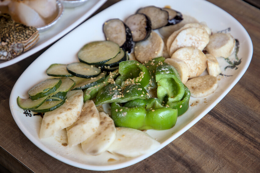 高雄燒肉吃到飽！野饌燒肉楠梓店，現撈活泰國蝦 頂級和牛吃到飽。