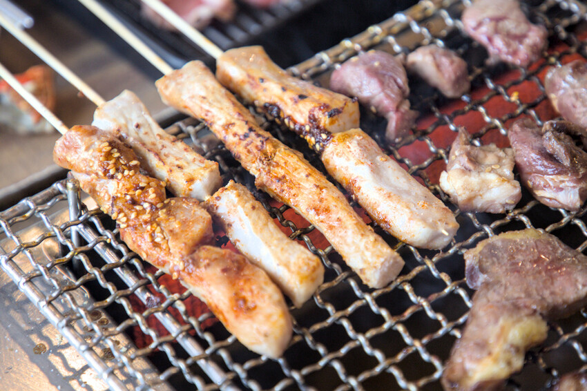 高雄燒肉吃到飽！野饌燒肉楠梓店，現撈活泰國蝦 頂級和牛吃到飽。