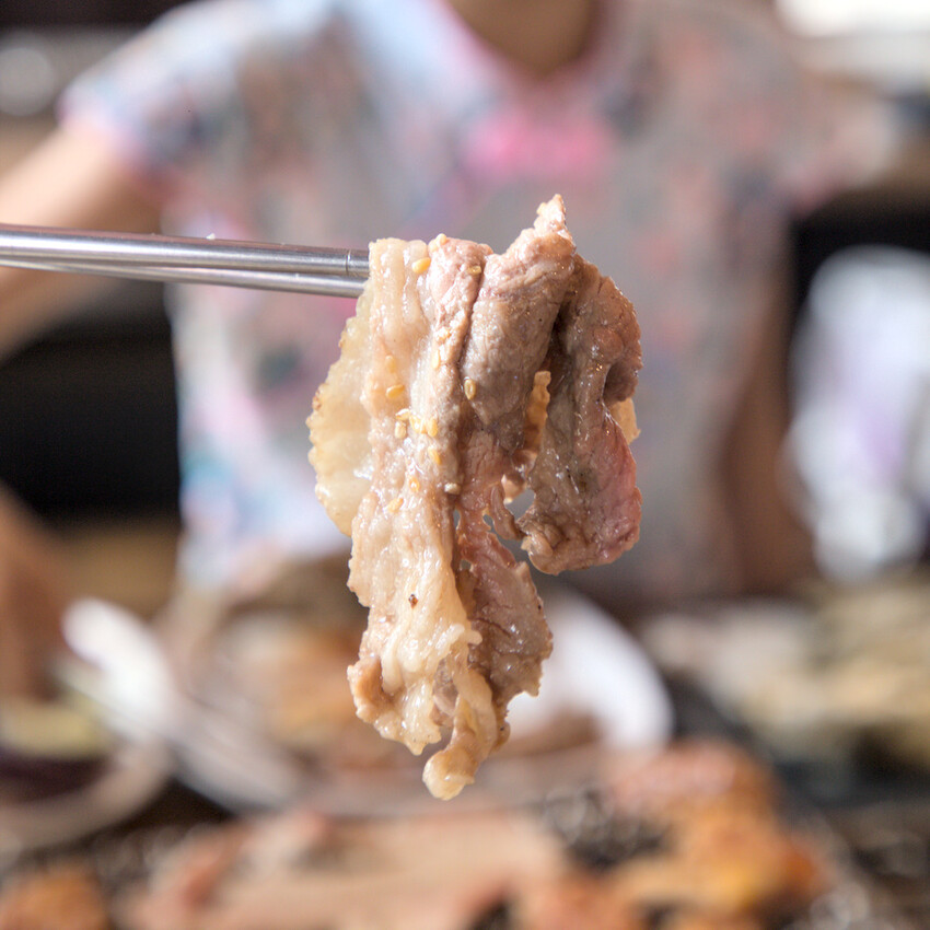 高雄燒肉吃到飽！野饌燒肉楠梓店，現撈活泰國蝦 頂級和牛吃到飽。