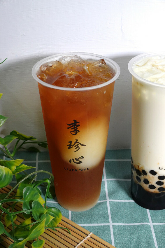 彰化縣鹿港鎮喝一口就懂為何說李珍心綠豆沙專門店是鹿港第一名，減糖、無添加李珍心綠豆沙根本是飲料界奇蹟