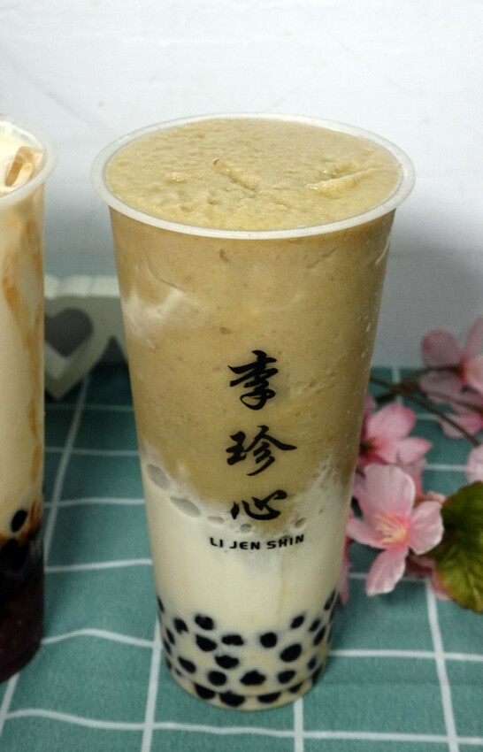 彰化縣鹿港鎮喝一口就懂為何說李珍心綠豆沙專門店是鹿港第一名，減糖、無添加李珍心綠豆沙根本是飲料界奇蹟