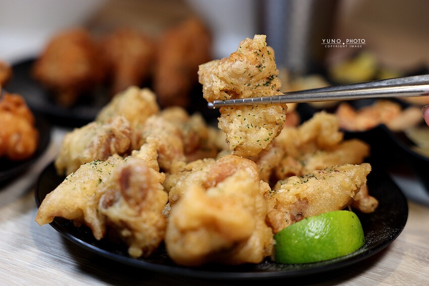 台中拉麵推薦！腩忍拉麵獨創霜淇淋吃法，小菜飲料無限續。