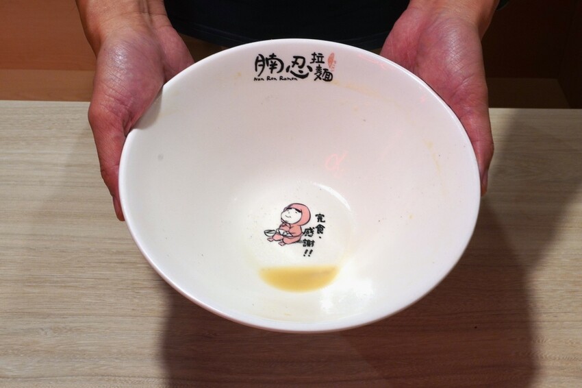 89元銅板價大胃王天堂!台中腩忍拉麵插旗愛買復興店 自助吧無