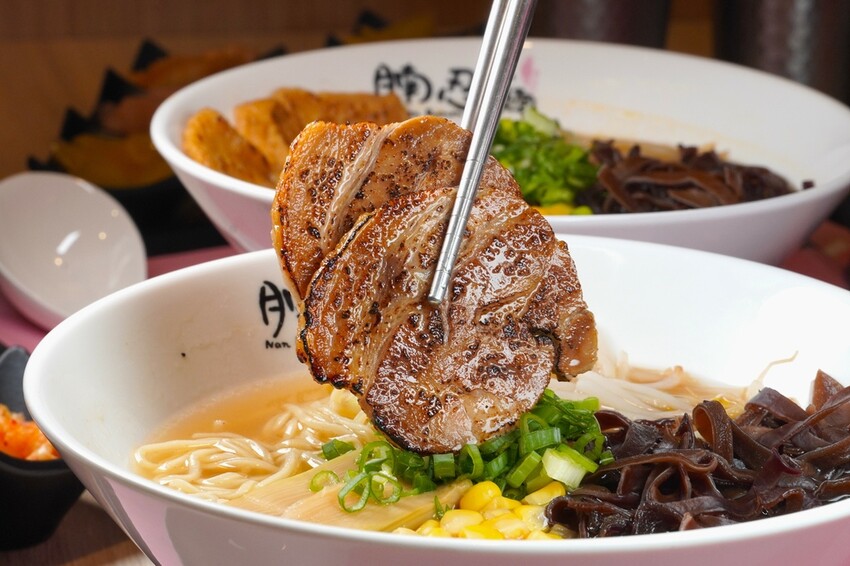 89元銅板價大胃王天堂!台中腩忍拉麵插旗愛買復興店 自助吧無