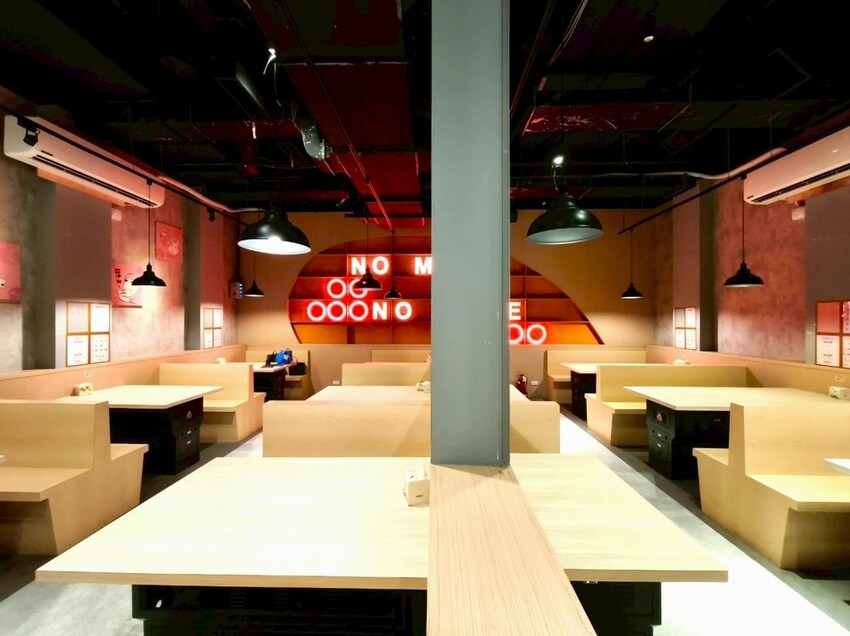 89元銅板價大胃王天堂!台中腩忍拉麵插旗愛買復興店 自助吧無