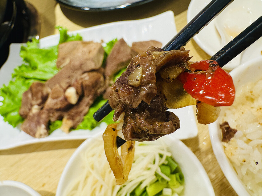 [台北-大同] 牛亭 台南溫體牛火鍋 每日直送台南溫體牛，新