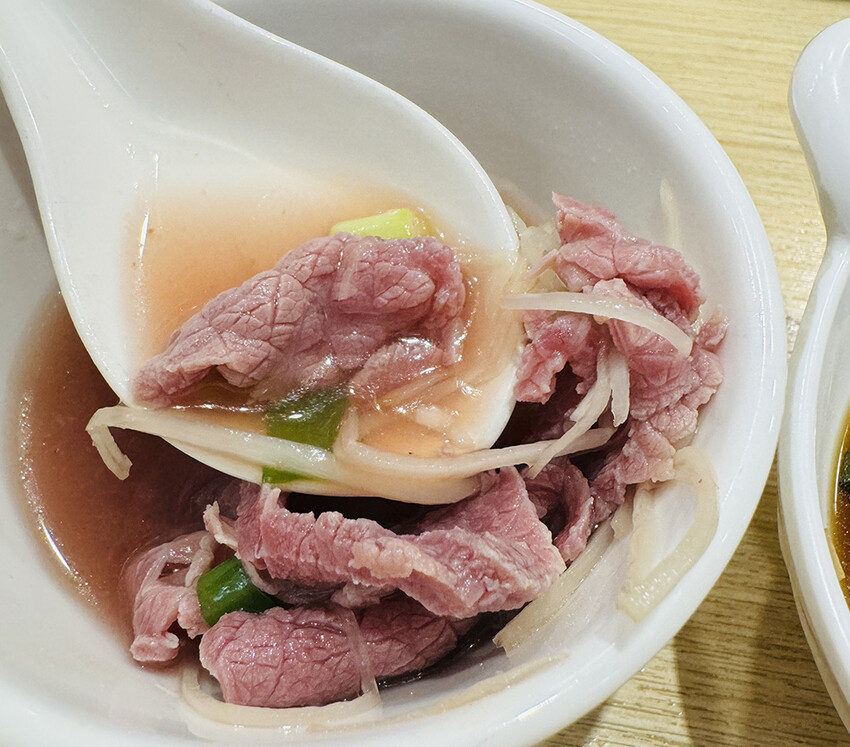 [台北-大同] 牛亭 台南溫體牛火鍋 每日直送台南溫體牛，新