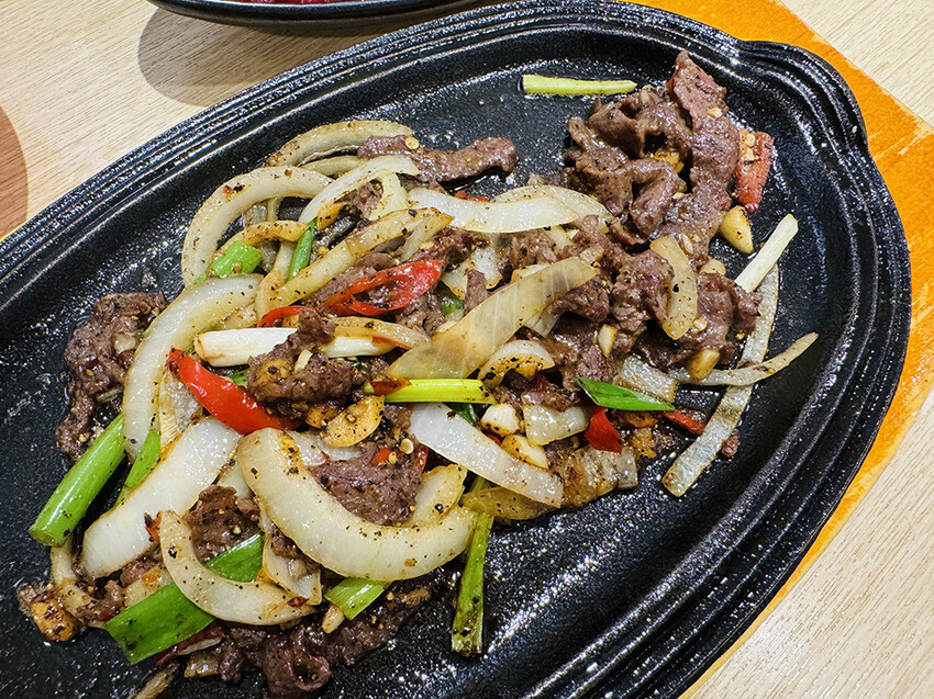 [台北-大同] 牛亭 台南溫體牛火鍋 每日直送台南溫體牛，新