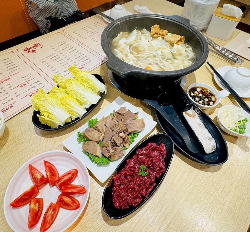 [台北-大同] 牛亭 台南溫體牛火鍋 每日直送台南溫體牛，新