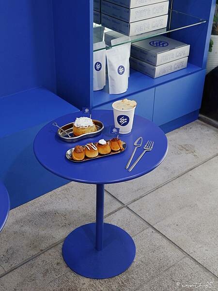 [ 台北美食 ] Forty4Cafe-永春站新開幕肉桂捲咖