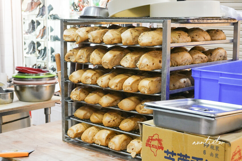 公館水源市場美食！大山東餅舖蔥肉包 桂圓雜糧饅頭，公館銅板美食推薦。