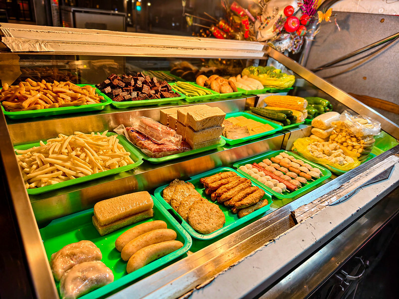 台中市中區台中石頭鹽酥雞：激推宵夜！酥脆鹽酥雞、獨家蚵仔酥