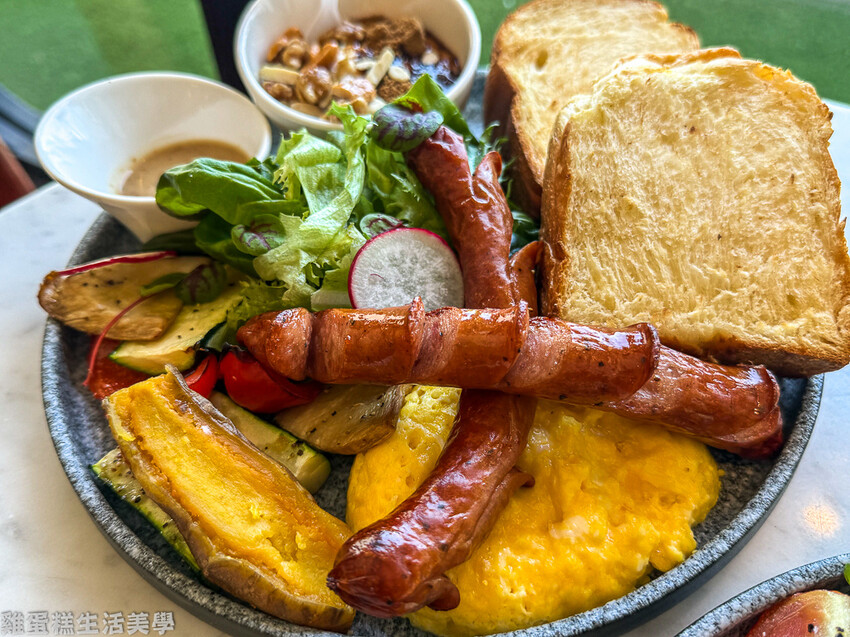 【台南食記】卡啡那(市府館) - 【台南食記】卡啡那(市府館) -