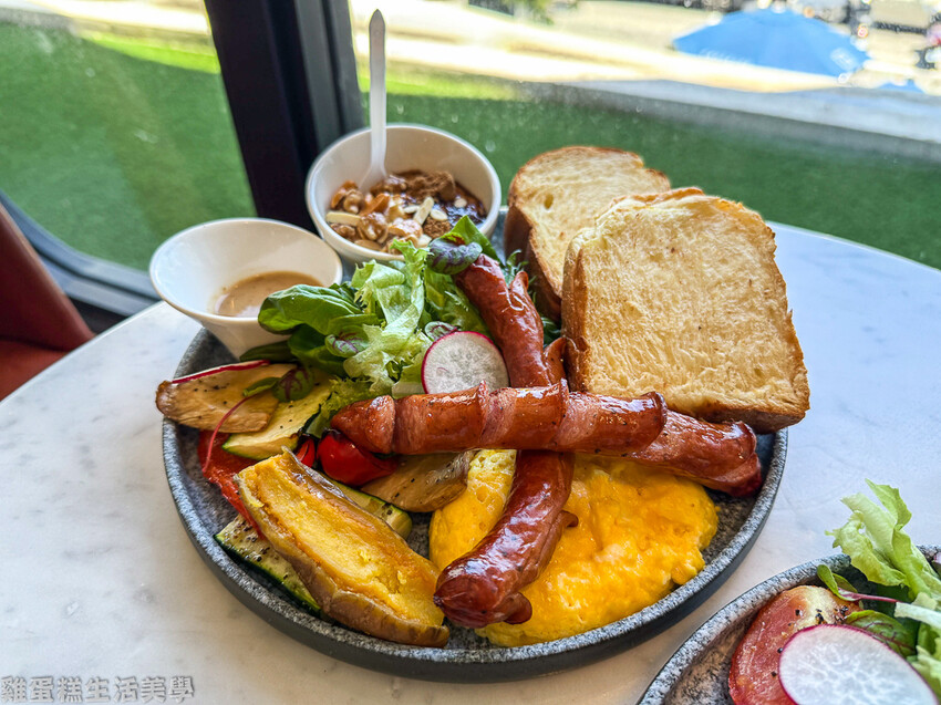 【台南食記】卡啡那(市府館) - 【台南食記】卡啡那(市府館) -