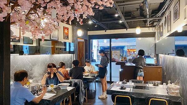 台北火鍋吃到飽推薦【武鶴和牛火鍋】吉林總店│鱈場蟹腳吃到飽、指定套餐送波士頓龍蝦、A5和牛老饕肉吃到飽│行天宮周邊美食-08.jpg 台北火鍋吃到飽推薦【武鶴和牛火鍋】吉林總店│鱈場蟹腳吃到飽、指定套餐送波士頓龍蝦、A5和牛老饕肉吃到飽│行天宮周邊美食-08.jpg
