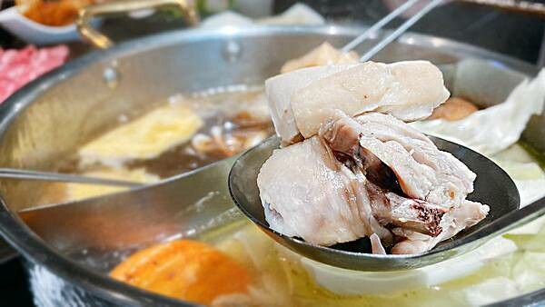 台北火鍋吃到飽推薦【武鶴和牛火鍋】吉林總店│鱈場蟹腳吃到飽、指定套餐送波士頓龍蝦、A5和牛老饕肉吃到飽│行天宮周邊美食-82.jpg 台北火鍋吃到飽推薦【武鶴和牛火鍋】吉林總店│鱈場蟹腳吃到飽、指定套餐送波士頓龍蝦、A5和牛老饕肉吃到飽│行天宮周邊美食-82.jpg