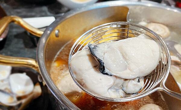 台北火鍋吃到飽推薦【武鶴和牛火鍋】吉林總店│鱈場蟹腳吃到飽、指定套餐送波士頓龍蝦、A5和牛老饕肉吃到飽│行天宮周邊美食-76.jpg 台北火鍋吃到飽推薦【武鶴和牛火鍋】吉林總店│鱈場蟹腳吃到飽、指定套餐送波士頓龍蝦、A5和牛老饕肉吃到飽│行天宮周邊美食-76.jpg