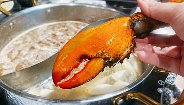 台北火鍋吃到飽推薦【武鶴和牛火鍋】吉林總店│鱈場蟹腳吃到飽、指定套餐送波士頓龍蝦、A5和牛老饕肉吃到飽│行天宮周邊美食-95.jpg 台北火鍋吃到飽推薦【武鶴和牛火鍋】吉林總店│鱈場蟹腳吃到飽、指定套餐送波士頓龍蝦、A5和牛老饕肉吃到飽│行天宮周邊美食-95.jpg