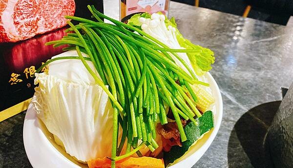 台北火鍋吃到飽推薦【武鶴和牛火鍋】吉林總店│鱈場蟹腳吃到飽、指定套餐送波士頓龍蝦、A5和牛老饕肉吃到飽│行天宮周邊美食-27.jpg 台北火鍋吃到飽推薦【武鶴和牛火鍋】吉林總店│鱈場蟹腳吃到飽、指定套餐送波士頓龍蝦、A5和牛老饕肉吃到飽│行天宮周邊美食-27.jpg