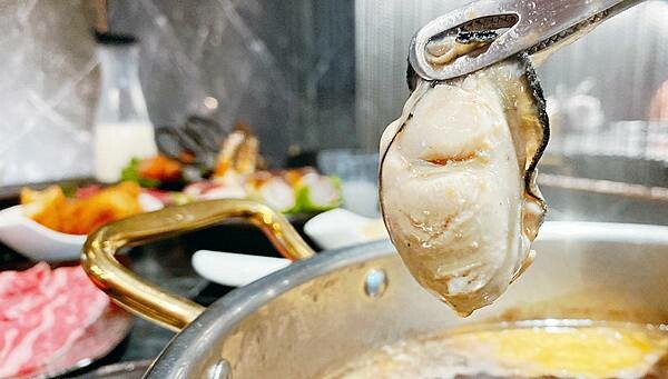 台北火鍋吃到飽推薦【武鶴和牛火鍋】吉林總店│鱈場蟹腳吃到飽、指定套餐送波士頓龍蝦、A5和牛老饕肉吃到飽│行天宮周邊美食-77.jpg 台北火鍋吃到飽推薦【武鶴和牛火鍋】吉林總店│鱈場蟹腳吃到飽、指定套餐送波士頓龍蝦、A5和牛老饕肉吃到飽│行天宮周邊美食-77.jpg