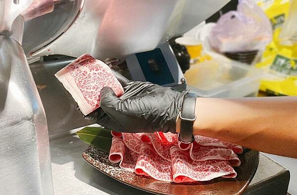 台北火鍋吃到飽推薦【武鶴和牛火鍋】吉林總店│鱈場蟹腳吃到飽、指定套餐送波士頓龍蝦、A5和牛老饕肉吃到飽│行天宮周邊美食-38.jpg 台北火鍋吃到飽推薦【武鶴和牛火鍋】吉林總店│鱈場蟹腳吃到飽、指定套餐送波士頓龍蝦、A5和牛老饕肉吃到飽│行天宮周邊美食-38.jpg