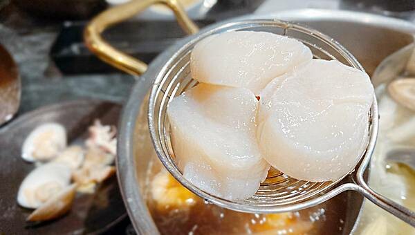 台北火鍋吃到飽推薦【武鶴和牛火鍋】吉林總店│鱈場蟹腳吃到飽、指定套餐送波士頓龍蝦、A5和牛老饕肉吃到飽│行天宮周邊美食-79.jpg 台北火鍋吃到飽推薦【武鶴和牛火鍋】吉林總店│鱈場蟹腳吃到飽、指定套餐送波士頓龍蝦、A5和牛老饕肉吃到飽│行天宮周邊美食-79.jpg