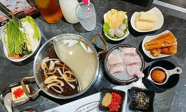 台北火鍋吃到飽推薦【武鶴和牛火鍋】吉林總店│鱈場蟹腳吃到飽、指定套餐送波士頓龍蝦、A5和牛老饕肉吃到飽│行天宮周邊美食-19.jpg 台北火鍋吃到飽推薦【武鶴和牛火鍋】吉林總店│鱈場蟹腳吃到飽、指定套餐送波士頓龍蝦、A5和牛老饕肉吃到飽│行天宮周邊美食-19.jpg