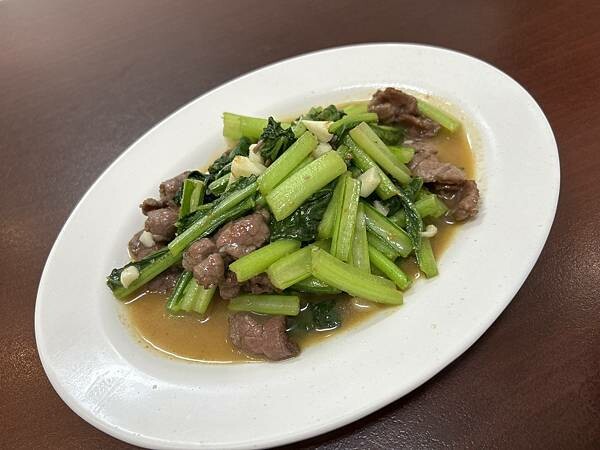 台南佳里必訪名店津旺牛肉湯，肉燥飯免費吃到飽，CP值超高
