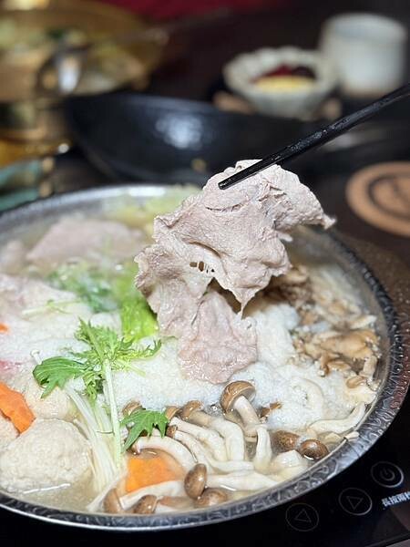 中山站火鍋推薦！ 鍋物幸ちゃん必吃和牛牛腸鍋，相撲鍋不容錯過。